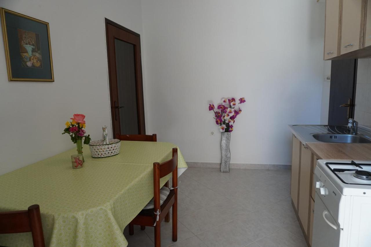 6985b Pula