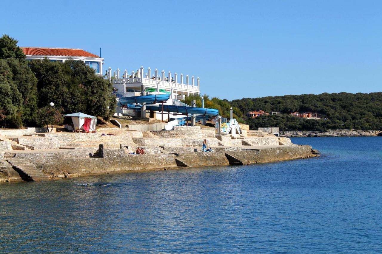 6985b * Pula